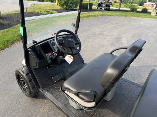 2026 EZGO EXPRESS photo 6